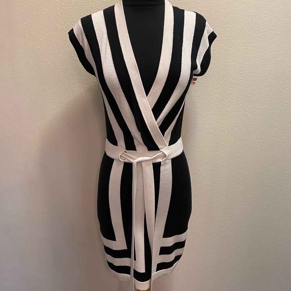 Trina Turk Black/White Sweater Dress P